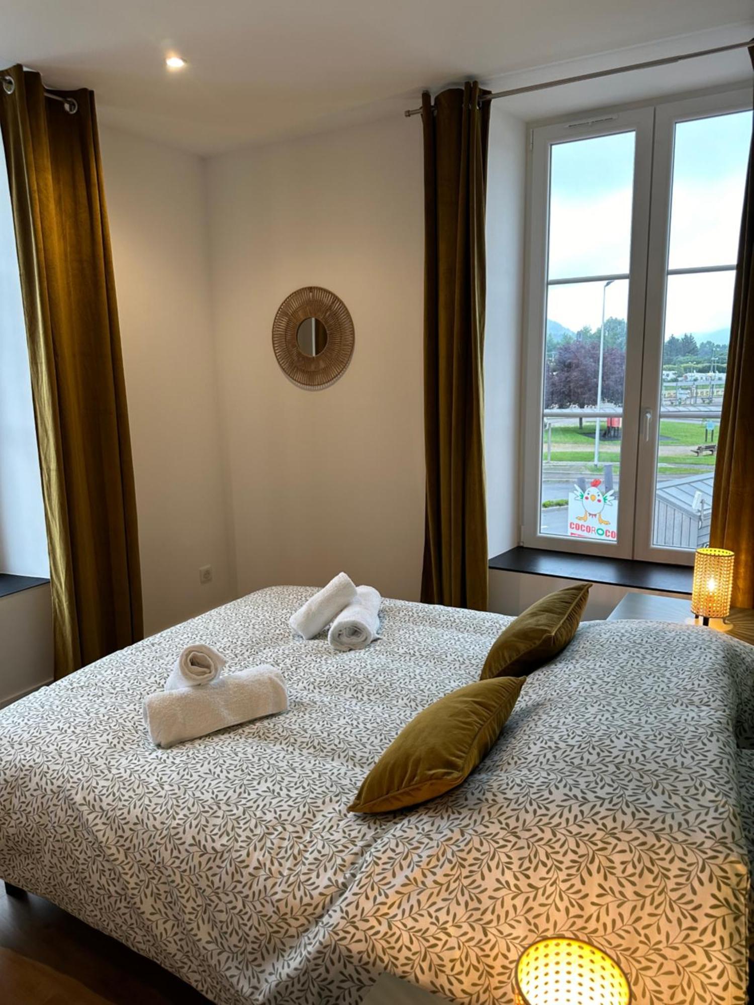 Appartement De La Gare เรเมียร์มอง ภายนอก รูปภาพ